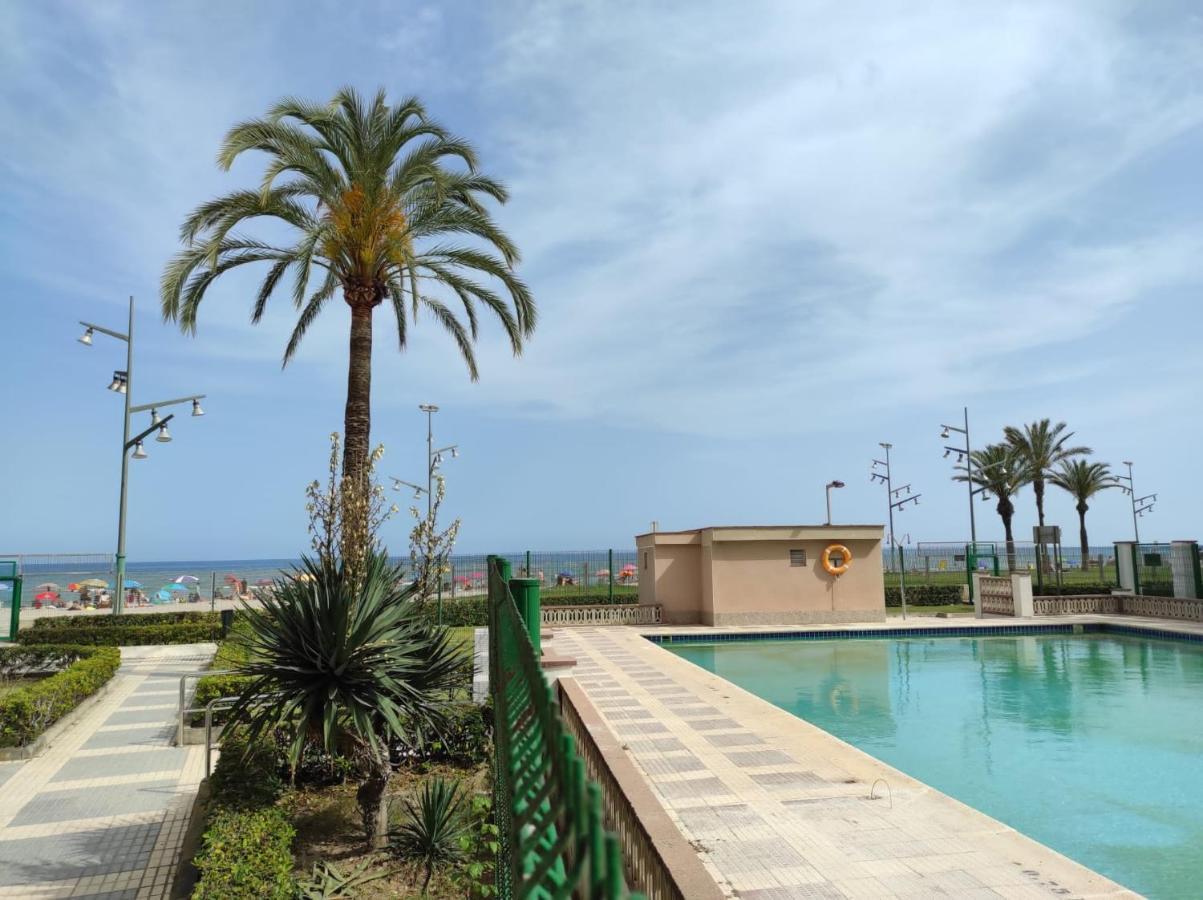 Apartamento La Pineda Εξωτερικό φωτογραφία