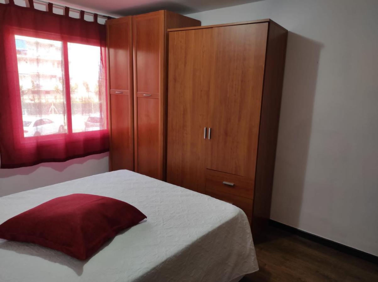 Apartamento La Pineda Εξωτερικό φωτογραφία