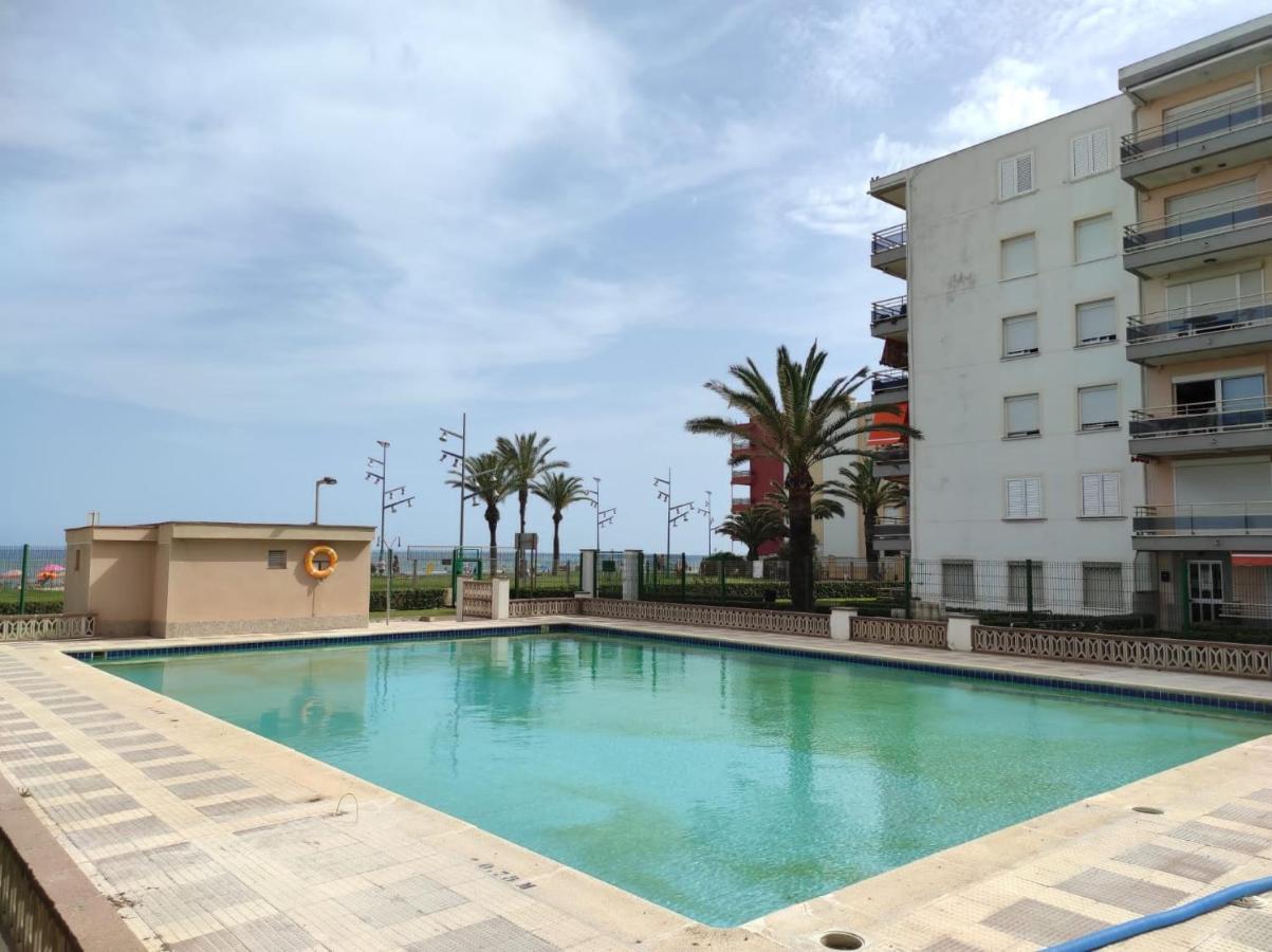 Apartamento La Pineda Εξωτερικό φωτογραφία