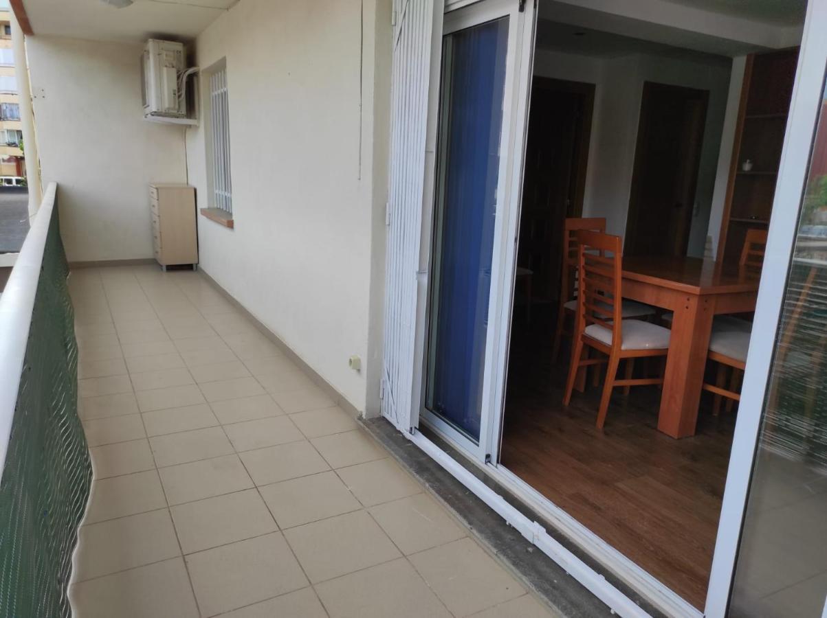Apartamento La Pineda Εξωτερικό φωτογραφία