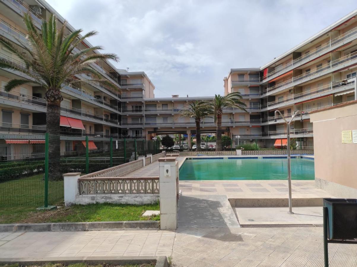 Apartamento La Pineda Εξωτερικό φωτογραφία